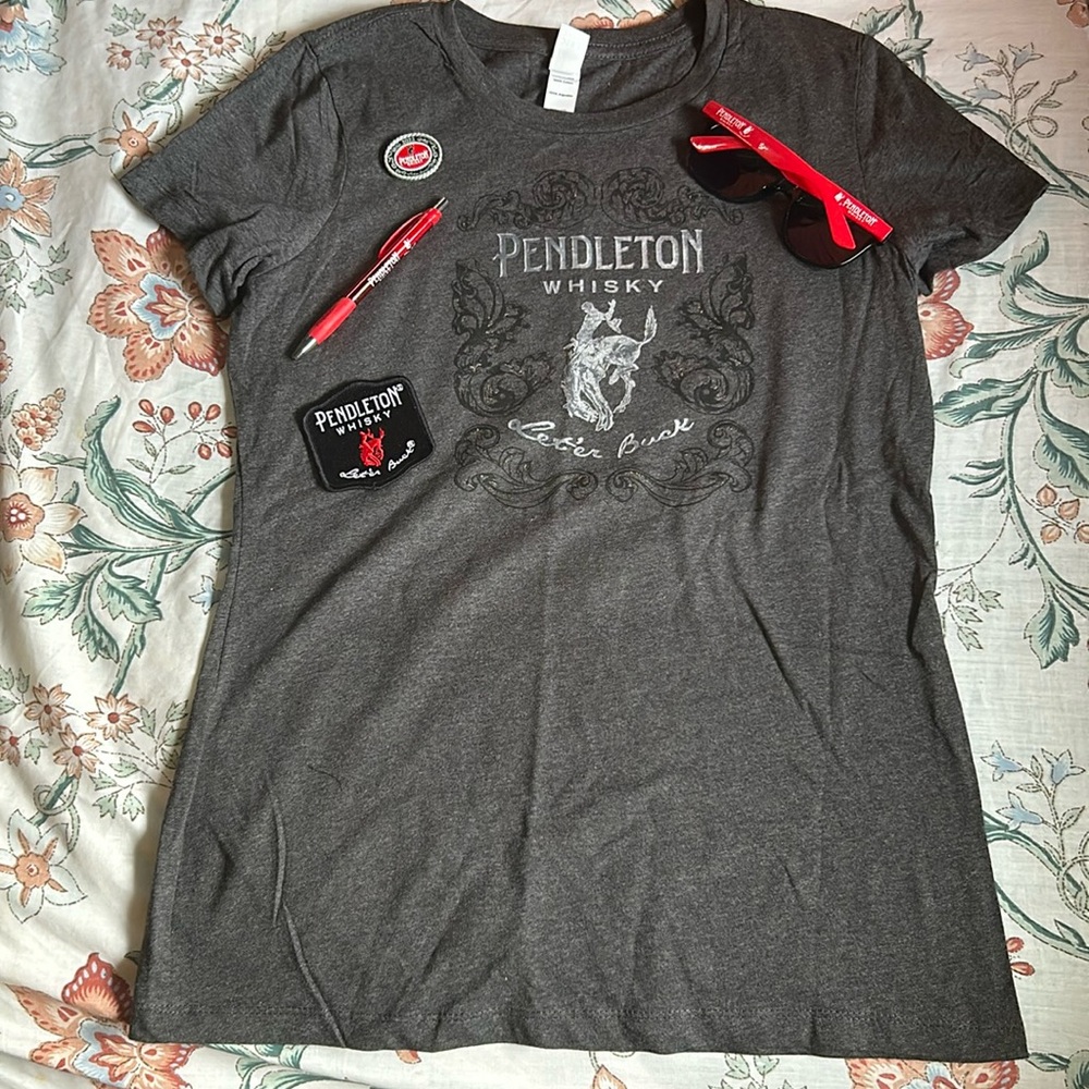 Pendleton whiskey gift bundle